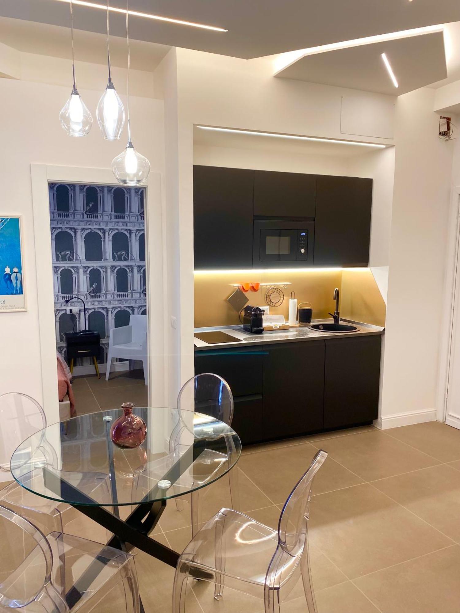 Apartment La Maison, Vicino Al Colosseo! Rom